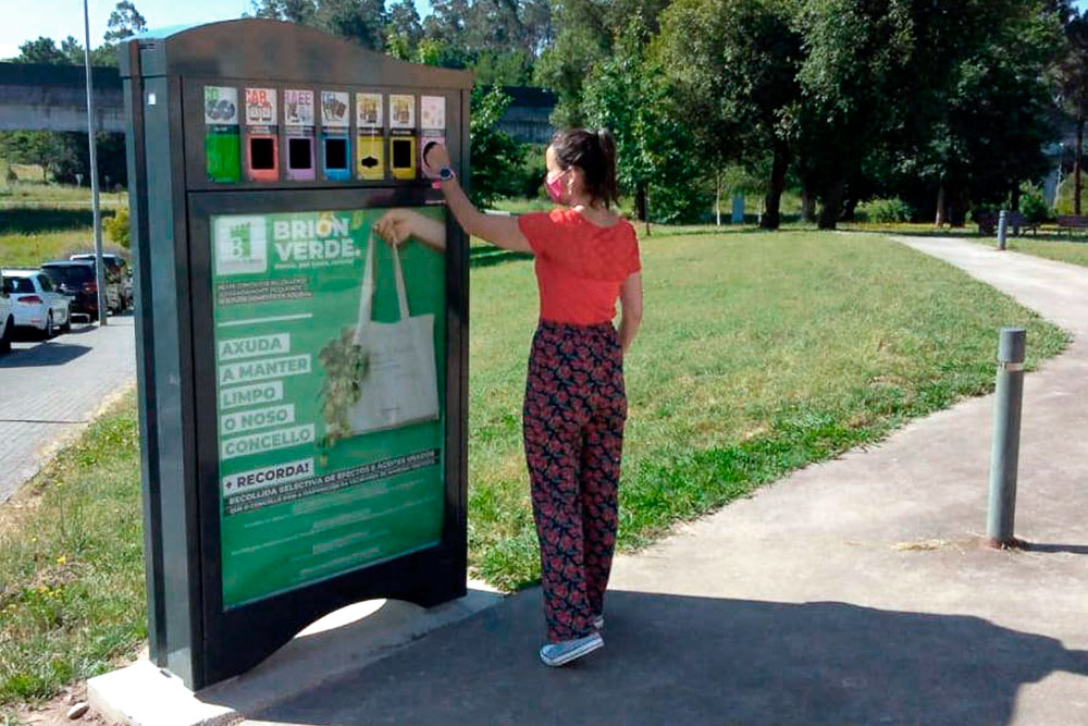 Mini punto limpo en Brión para a recollida de pequenos refugallos altamente contaminantes