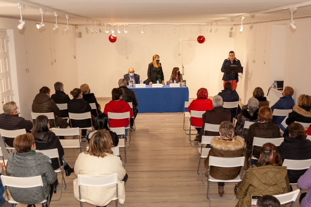 Imaxe da presentación do libro de María Antonia Cao