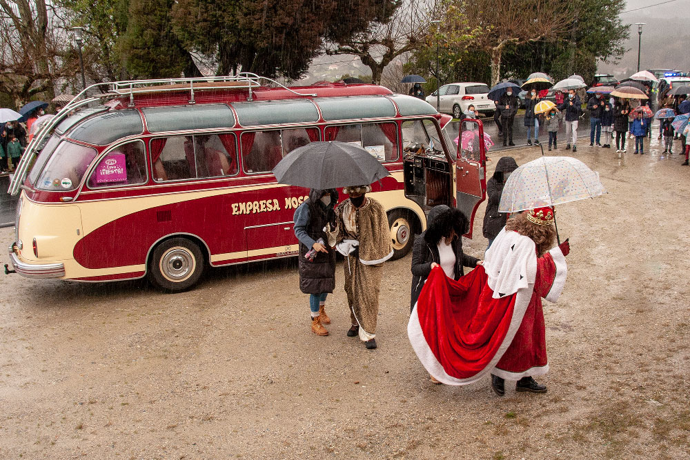 Os Reis Magos de Oriente visitan Bastavales