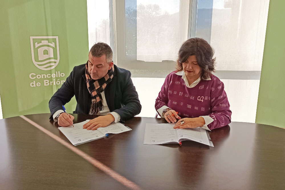 O Alcalde de Brión e a Presidenta da FEGATEA asinan o convenio